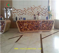 半宝石酒店前台